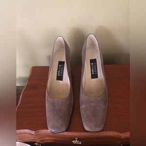 Stuart Weitzman Taupe Square Toe Heels 7-1/2